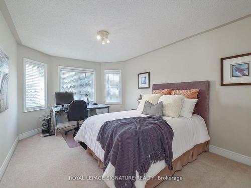 19 Lemsford Dr, Markham, ON - Indoor Photo Showing Bedroom