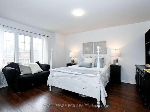 38 Delattaye Ave, Aurora, ON - Indoor Photo Showing Bedroom