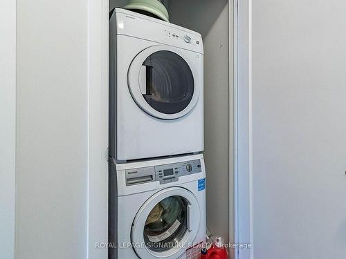 202-1202 Main St E, Milton, ON - Indoor Photo Showing Laundry Room