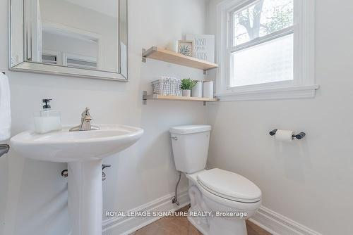 1204 Clarkson Rd N, Mississauga, ON - Indoor Photo Showing Bathroom