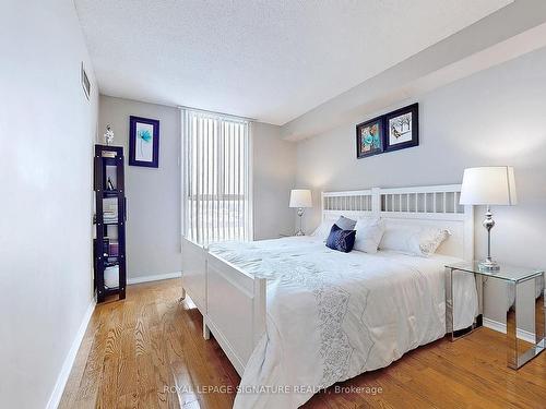 709-155 Hillcrest Ave, Mississauga, ON - Indoor Photo Showing Bedroom