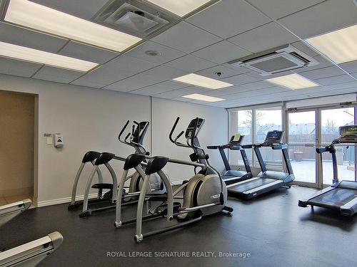 709-155 Hillcrest Ave, Mississauga, ON - Indoor Photo Showing Gym Room