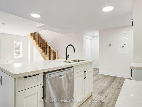 8-6701 Thorold Stone Rd, Niagara Falls, ON - Indoor Photo Showing Kitchen With Double Sink
