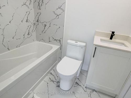 8-6701 Thorold Stone Rd, Niagara Falls, ON - Indoor Photo Showing Bathroom