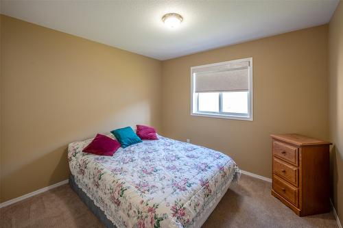 506 Red Wing Drive, Penticton, BC - Indoor Photo Showing Bedroom