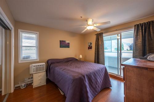 105-2401 South Main Street, Penticton, BC - Indoor Photo Showing Bedroom