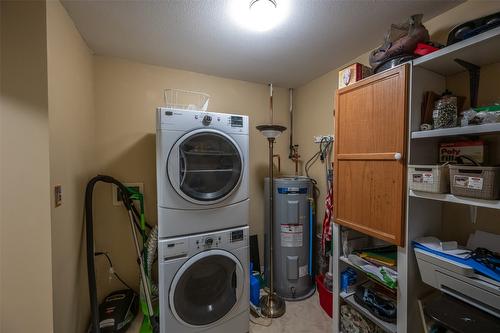 105-2401 South Main Street, Penticton, BC - Indoor Photo Showing Laundry Room