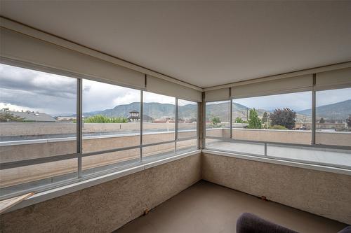 105-2401 South Main Street, Penticton, BC - Indoor Photo Showing Other Room