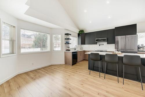 3828 Glen Canyon Drive, West Kelowna, BC - Indoor Photo Showing Kitchen With Upgraded Kitchen