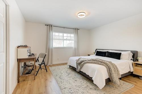 3828 Glen Canyon Drive, West Kelowna, BC - Indoor Photo Showing Bedroom