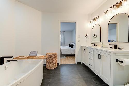 3828 Glen Canyon Drive, West Kelowna, BC - Indoor Photo Showing Bathroom