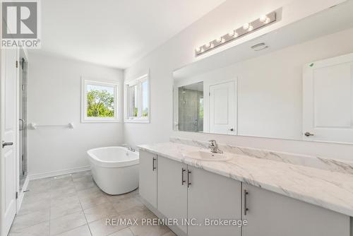 52 Baycroft Boulevard, Essa, ON - Indoor Photo Showing Bathroom