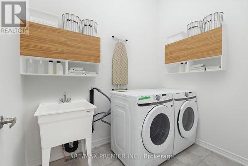 52 Baycroft Boulevard, Essa, ON - Indoor Photo Showing Laundry Room