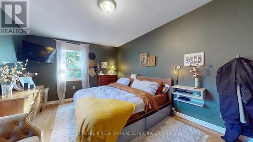 144 Clinton Street, Toronto, ON - Indoor Photo Showing Bedroom