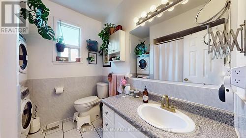 144 Clinton Street, Toronto, ON - Indoor Photo Showing Bathroom