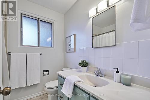 14 Lausanne Crescent, Toronto, ON - Indoor Photo Showing Bathroom