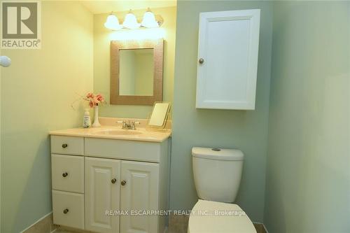 1610 - 2055 Upper Middle Road, Burlington, ON - Indoor Photo Showing Bathroom