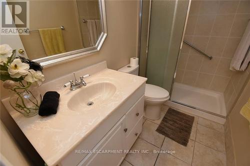 1610 - 2055 Upper Middle Road, Burlington, ON - Indoor Photo Showing Bathroom