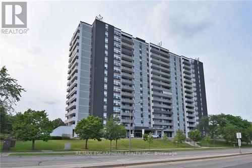 1610 - 2055 Upper Middle Road, Burlington, ON - Outdoor With Balcony With Facade