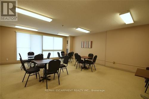 1610 - 2055 Upper Middle Road, Burlington, ON - Indoor