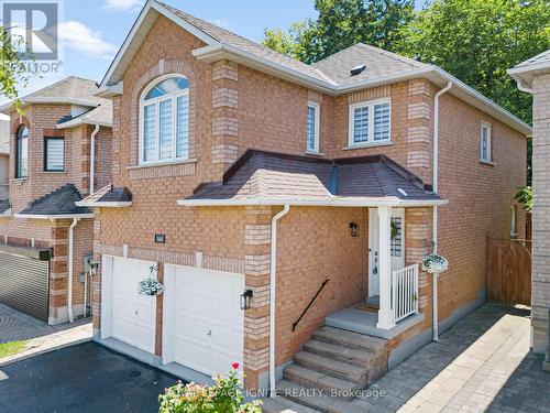 5464 Red Brush Drive, Mississauga, ON - Outdoor