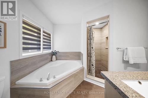 5464 Red Brush Drive, Mississauga, ON - Indoor Photo Showing Bathroom