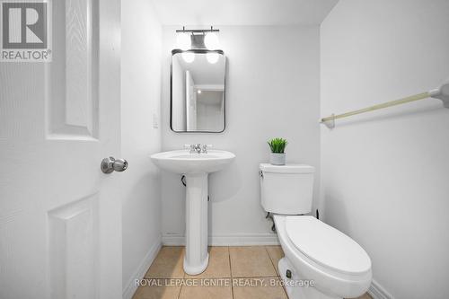 5464 Red Brush Drive, Mississauga, ON - Indoor Photo Showing Bathroom