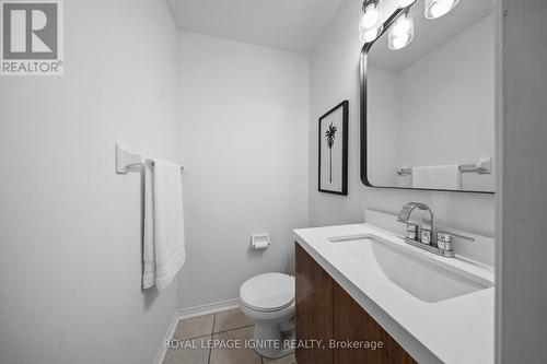 5464 Red Brush Drive, Mississauga, ON - Indoor Photo Showing Bathroom