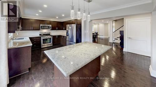 1091 Laurier Avenue, Milton, ON - Indoor Photo Showing Kitchen With Double Sink