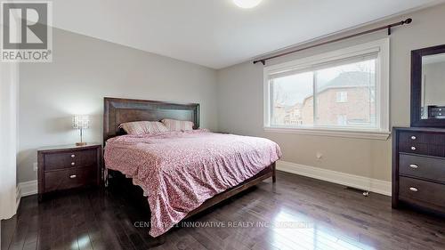 1091 Laurier Avenue, Milton, ON - Indoor Photo Showing Bedroom