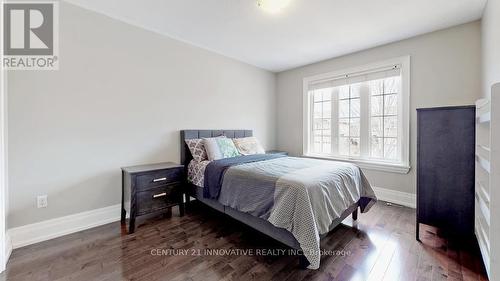 1091 Laurier Avenue, Milton, ON - Indoor Photo Showing Bedroom