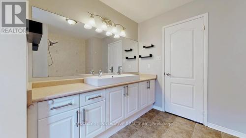 1091 Laurier Avenue, Milton, ON - Indoor Photo Showing Bathroom