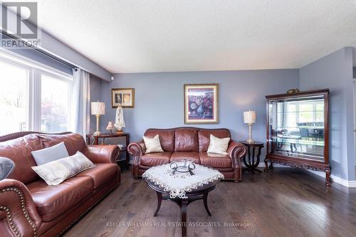 8 Edwin Drive, Brampton, ON - Indoor Photo Showing Living Room