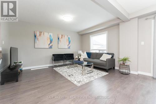 56 Honey Street, Cambridge, ON - Indoor Photo Showing Living Room