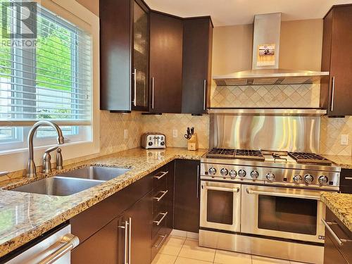 21565 West Lake Road, Prince George, BC - Indoor Photo Showing Kitchen With Double Sink With Upgraded Kitchen