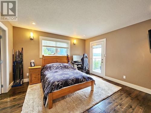 21565 West Lake Road, Prince George, BC - Indoor Photo Showing Bedroom