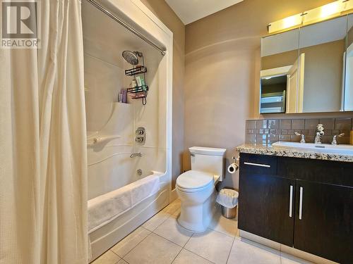 21565 West Lake Road, Prince George, BC - Indoor Photo Showing Bathroom