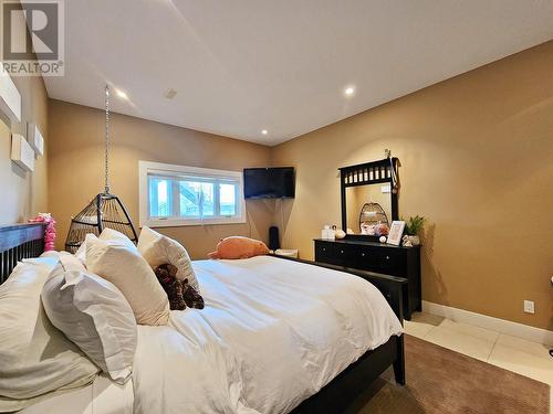 21565 West Lake Road, Prince George, BC - Indoor Photo Showing Bedroom