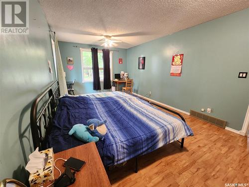 726 Mann Avenue, Radville, SK - Indoor Photo Showing Bedroom