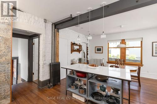 1402 Dundas Street W, Toronto, ON - Indoor Photo Showing Dining Room