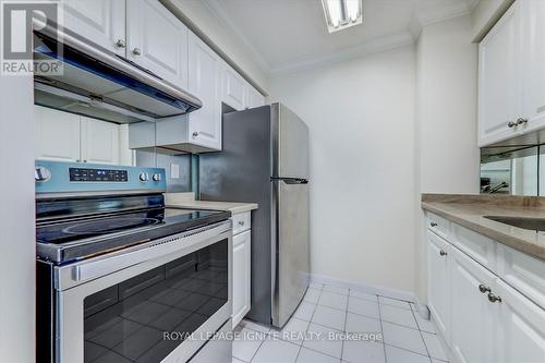 2003 - 24 Wellesley Street W, Toronto, ON - Indoor Photo Showing Kitchen