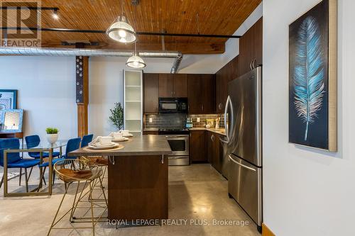 509 - 68 Broadview Avenue, Toronto, ON - Indoor Photo Showing Kitchen