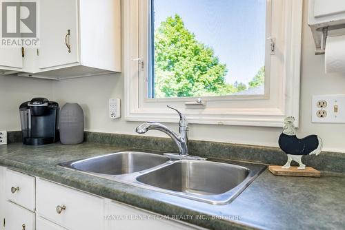 116 Homefield Square, Clarington, ON - Indoor Photo Showing Kitchen With Double Sink