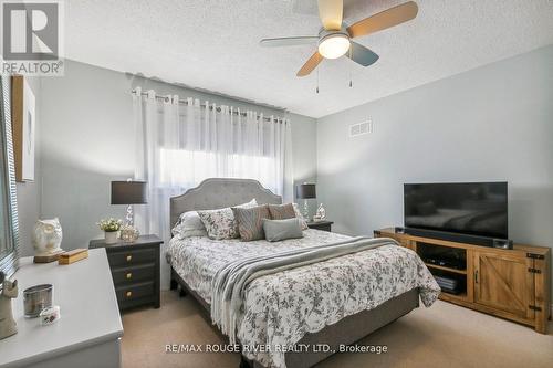 25 Fireside Drive, Toronto, ON - Indoor Photo Showing Bedroom