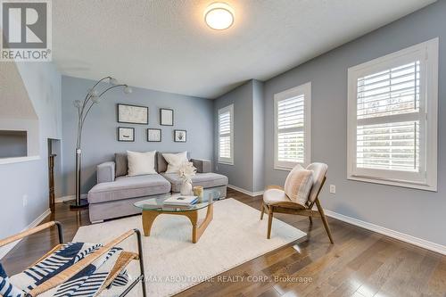 261 Gatwick Drive, Oakville, ON - Indoor Photo Showing Living Room