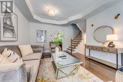 261 Gatwick Drive, Oakville, ON - Indoor Photo Showing Living Room