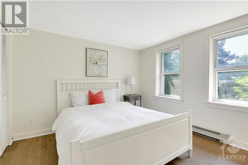 37 Myrand Avenue, Ottawa, ON - Indoor Photo Showing Bedroom