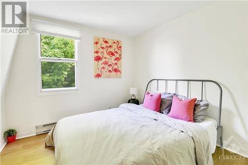 37 Myrand Avenue, Ottawa, ON - Indoor Photo Showing Bedroom
