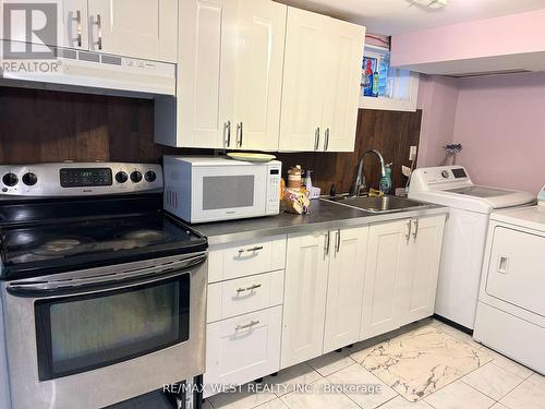 29 - 433 Silverstone Drive, Toronto, ON - Indoor Photo Showing Laundry Room