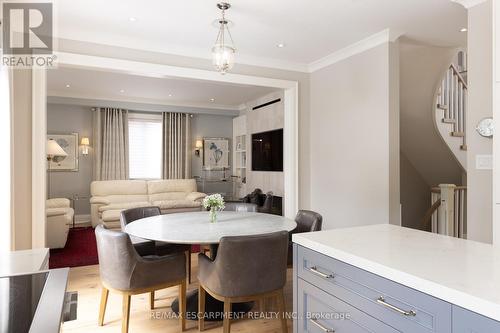 2516 Sunnyhurst Close, Oakville, ON - Indoor Photo Showing Dining Room